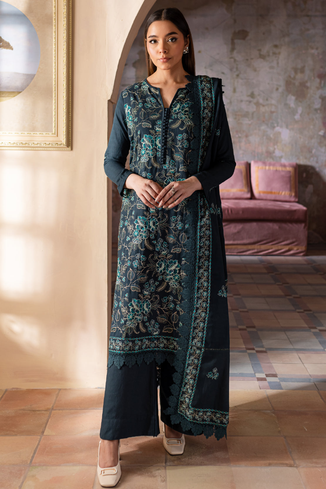 LUXURY EMBROIDERED KARANDI SET - 9323