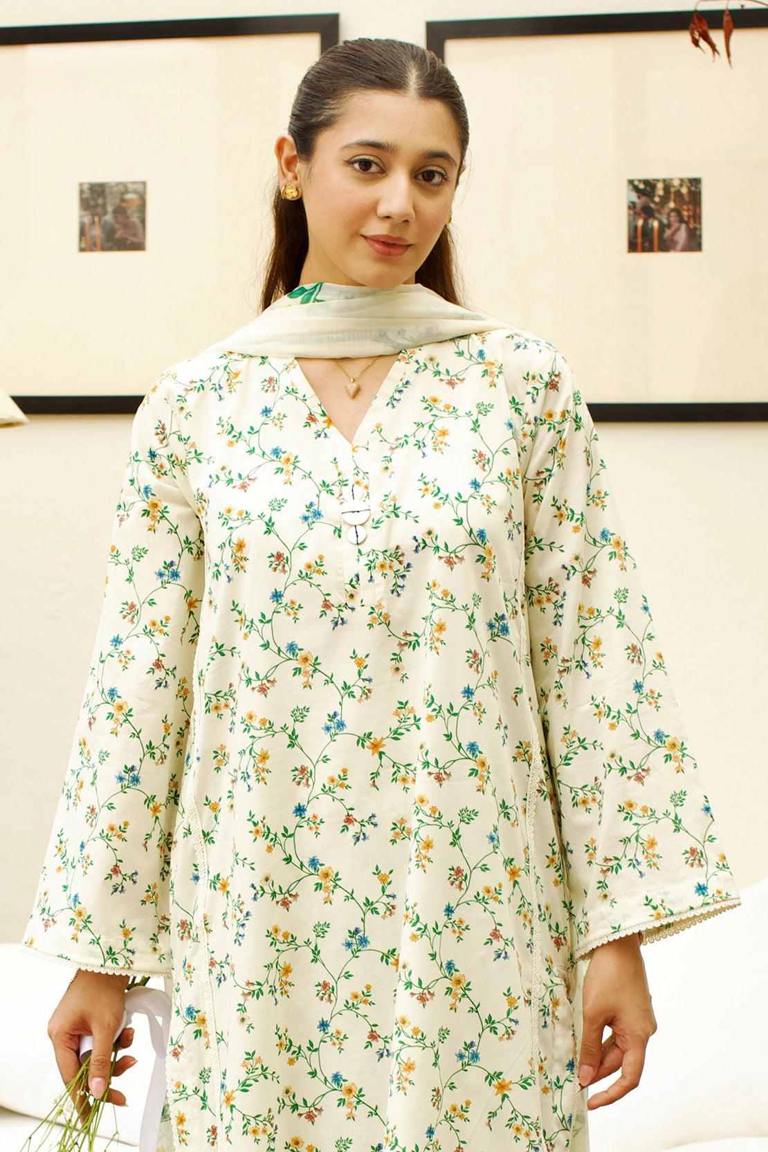 Stitched 3 Piece - LAWN - 541