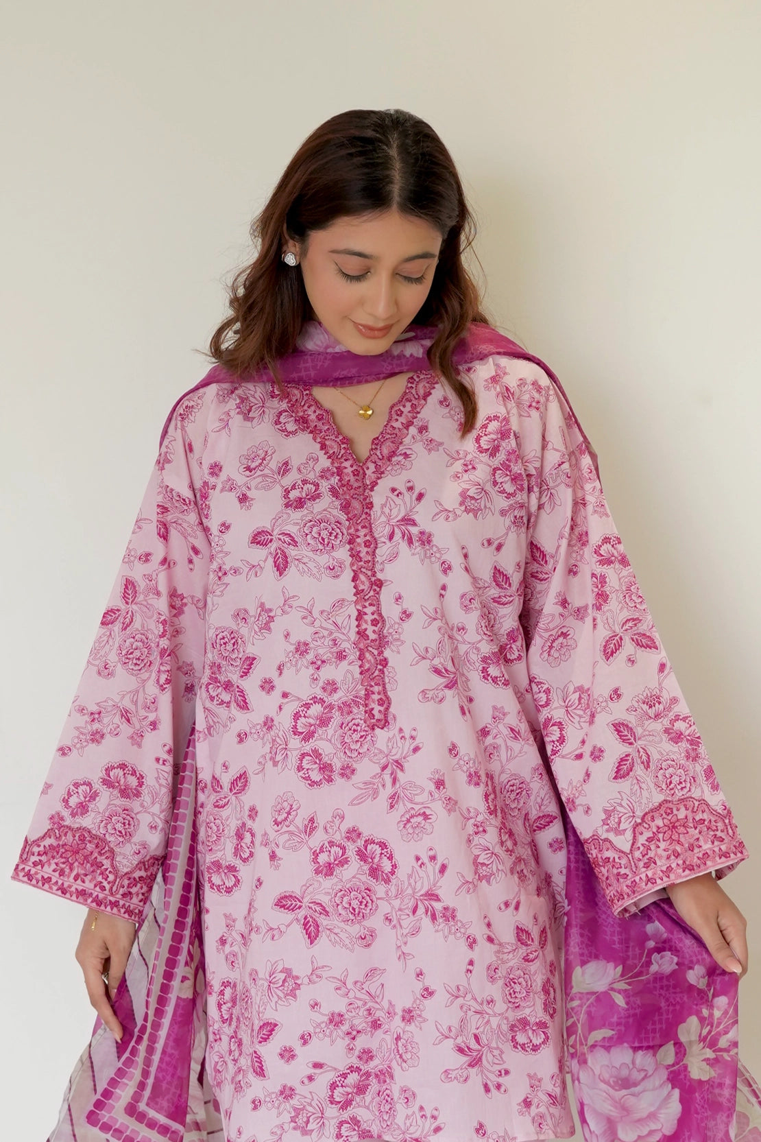 Stitched 3 Piece - LAWN - 543