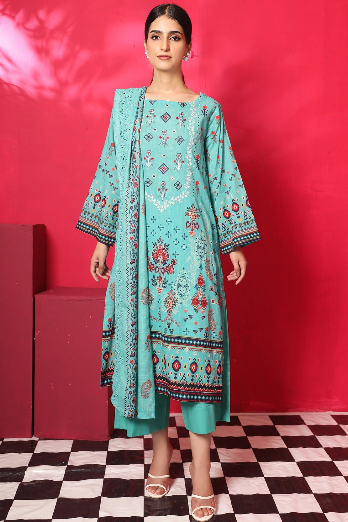 3 Piece - Premium Embroidered Lawn - 7770