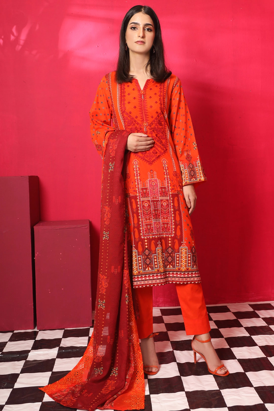 3 Piece - Premium Embroidered Lawn - 7779