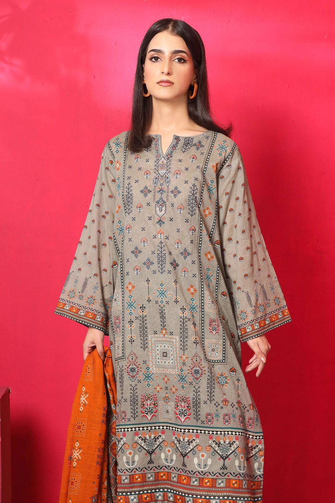 3 Piece - Premium Embroidered Lawn - 7771