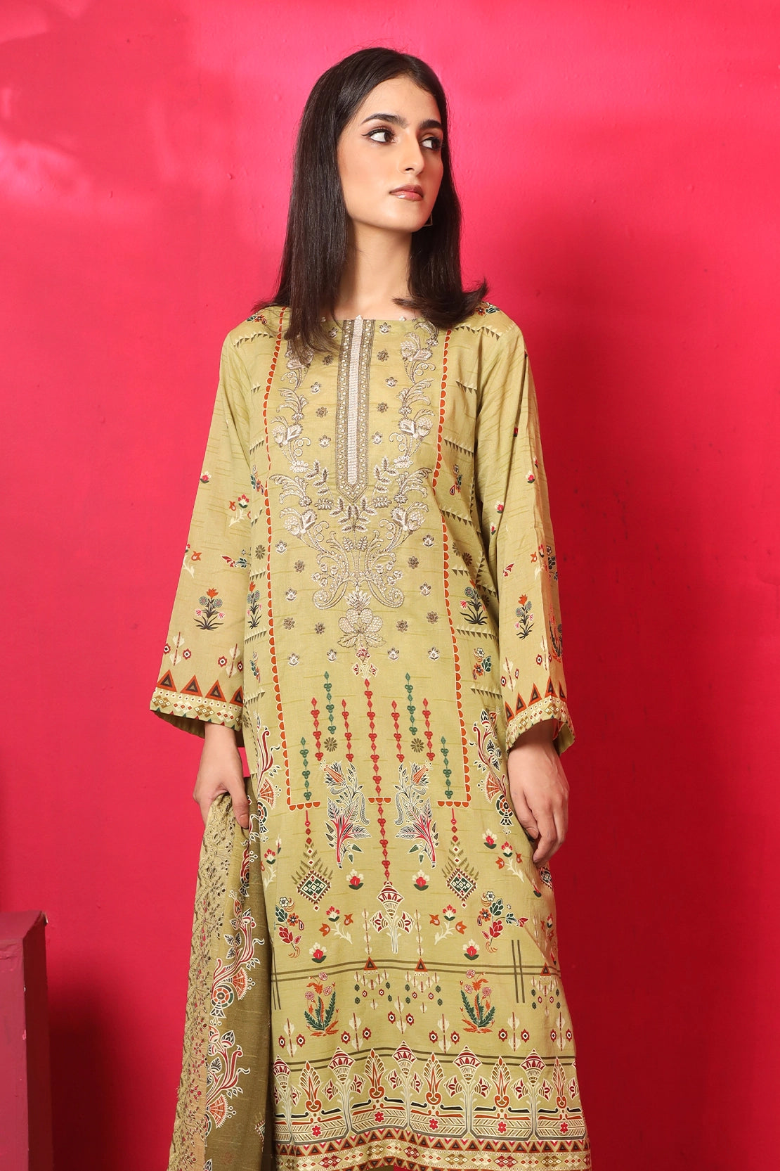 3 Piece - Premium Embroidered Lawn - 7772