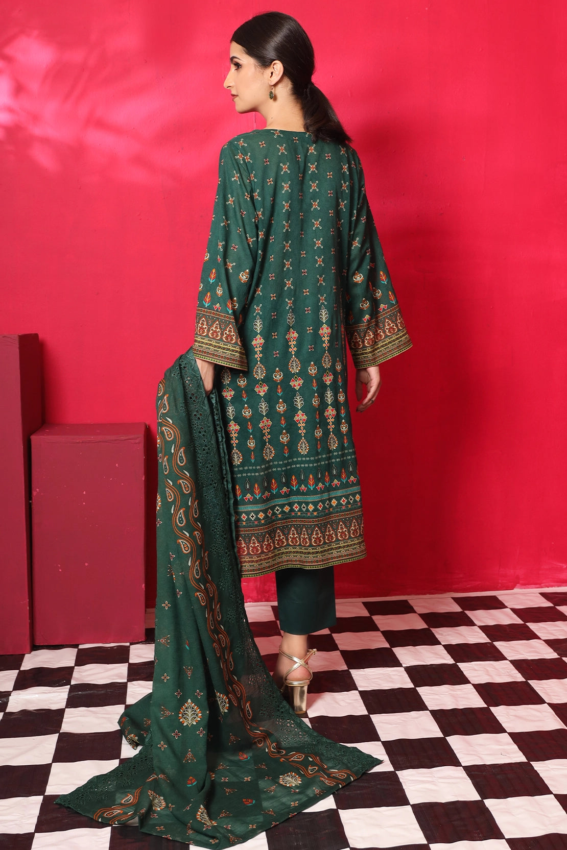 3 Piece - Premium Embroidered Lawn - 7775