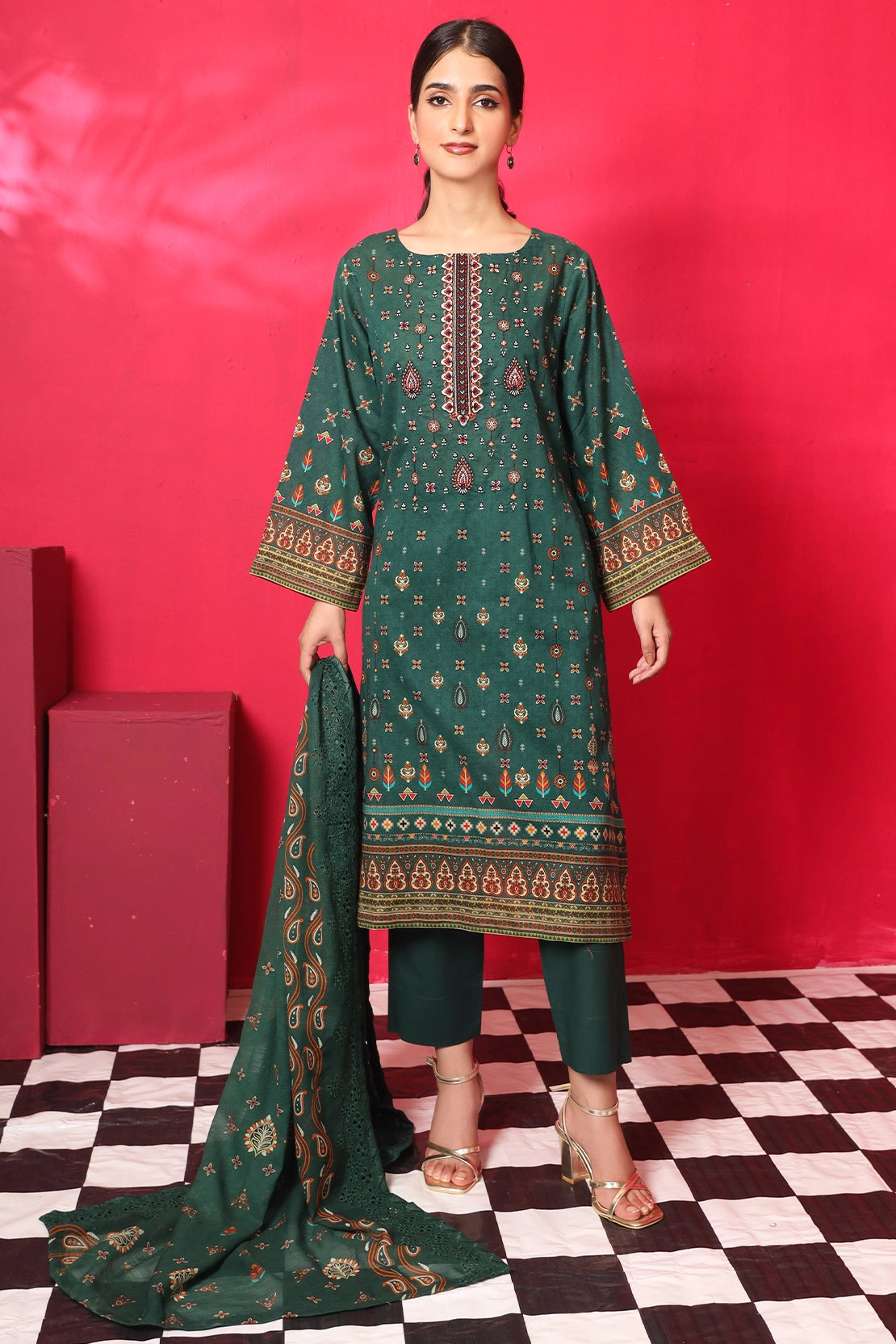 3 Piece - Premium Embroidered Lawn - 7775