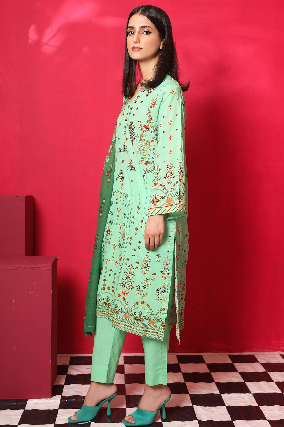 3 Piece - Premium Embroidered Lawn - 7777