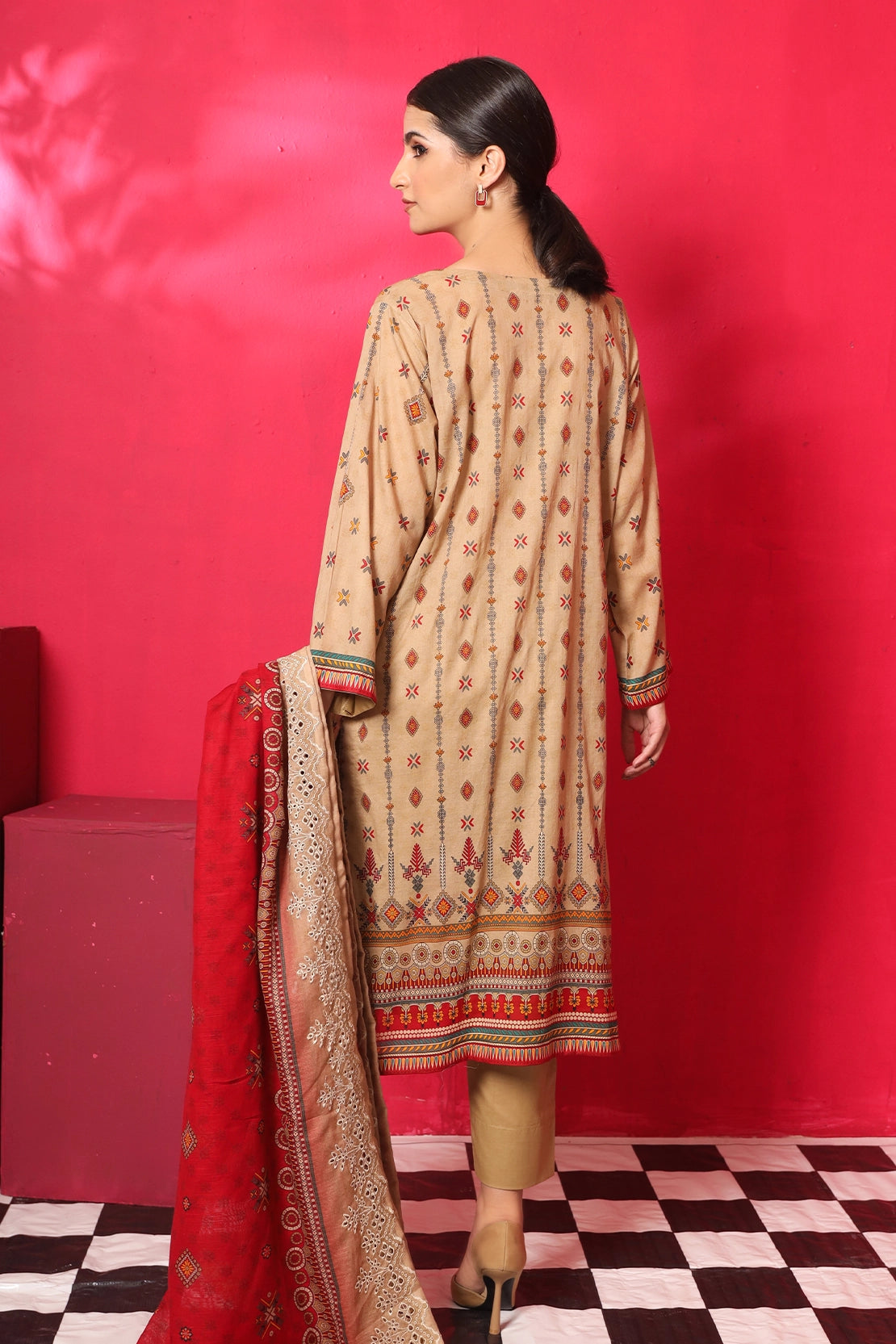 3 Piece - Premium Embroidered Lawn - 7778