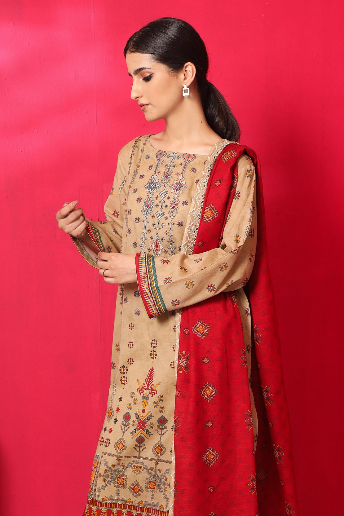 3 Piece - Premium Embroidered Lawn - 7778