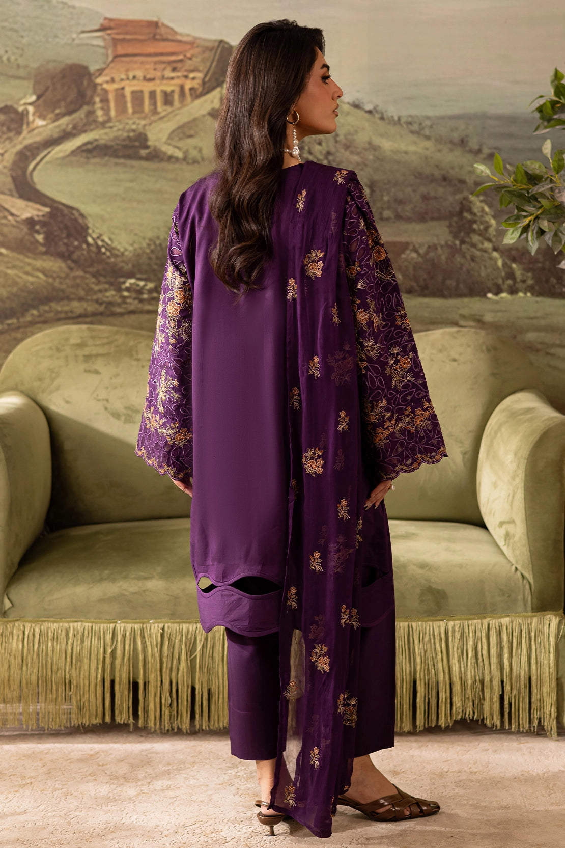 The Artisan Luxury Embroidered Viscose - 4402