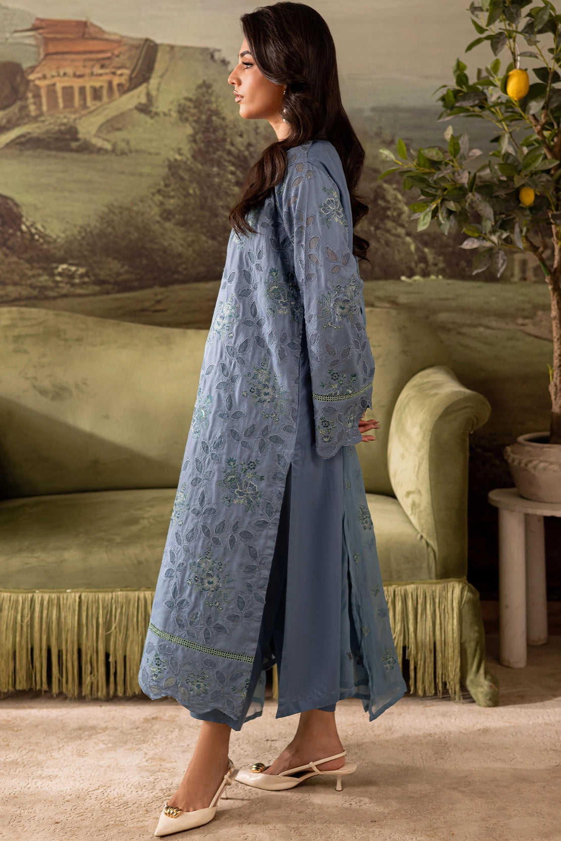The Artisan Luxury Embroidered Viscose - 4403