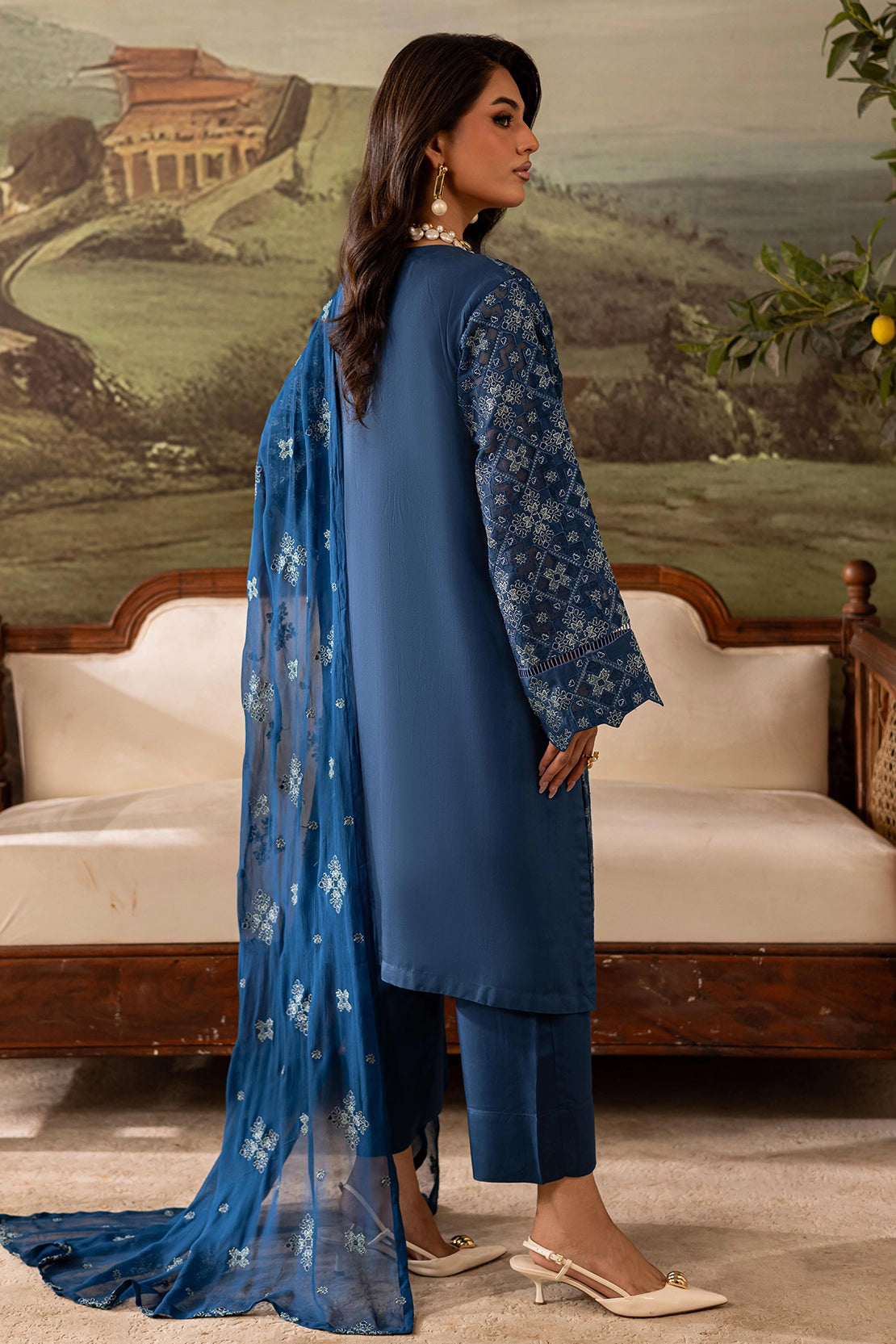 The Artisan Luxury Embroidered Viscose - 4404