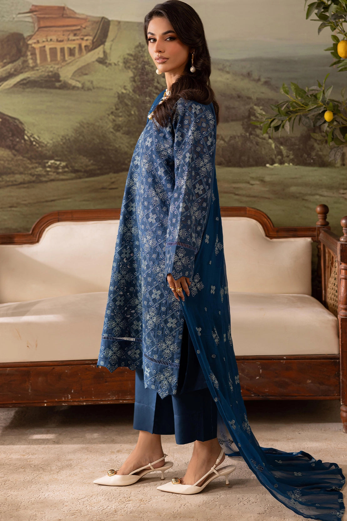 The Artisan Luxury Embroidered Viscose - 4404