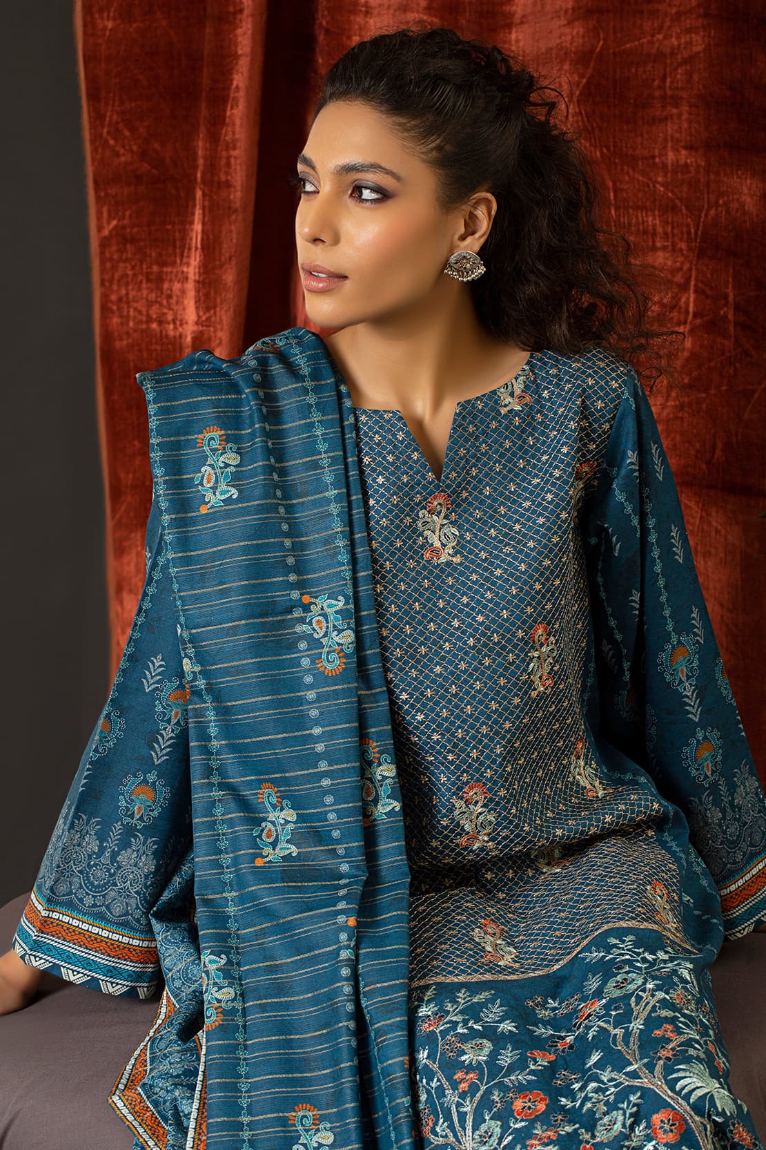 3 Piece – Embroidered Khaddar – 8304