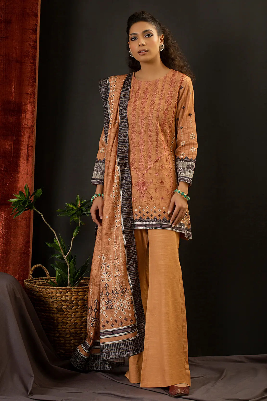 3 Piece – Embroidered Khaddar – 8306