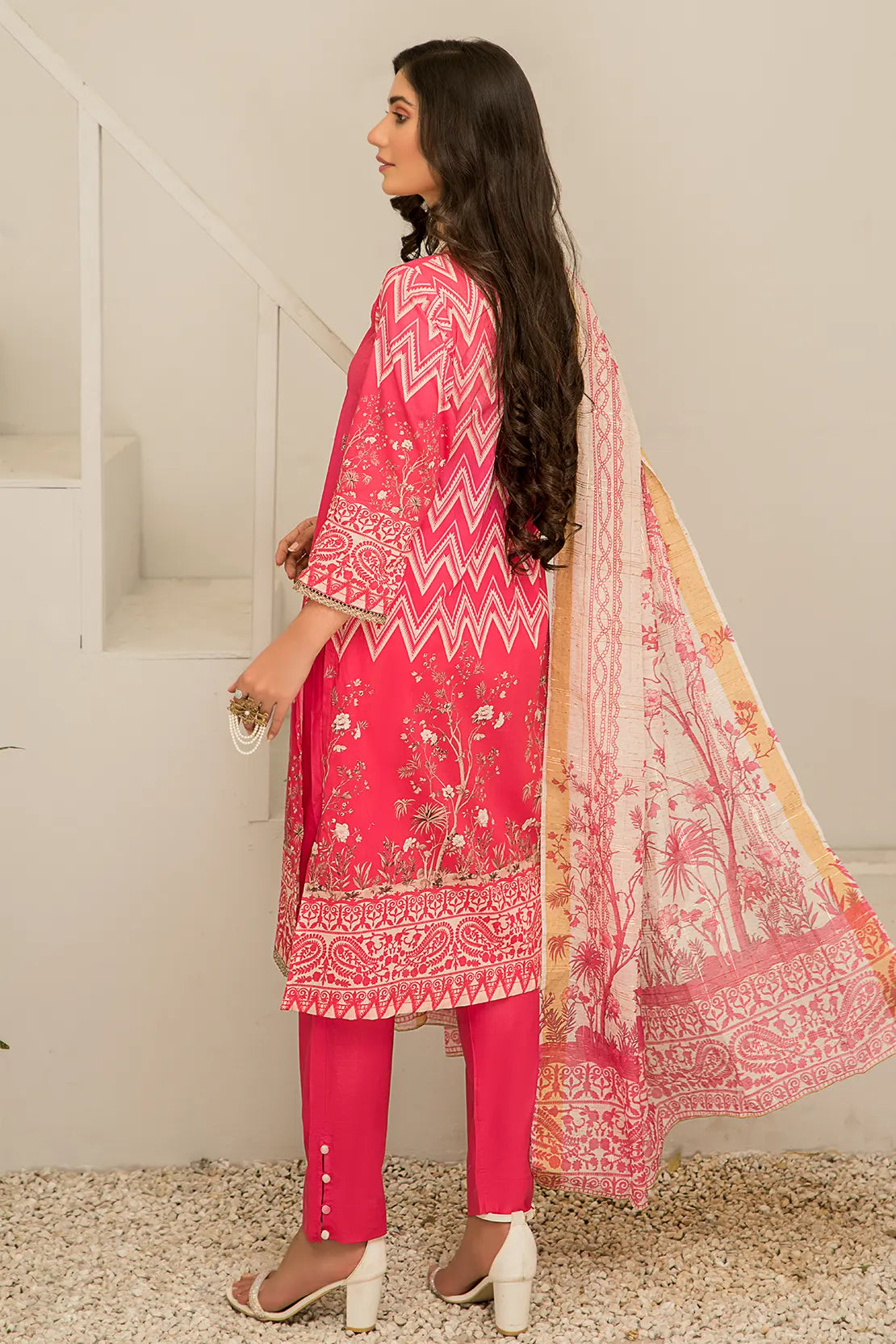 3 Piece – Embroidered Lawn – 6832