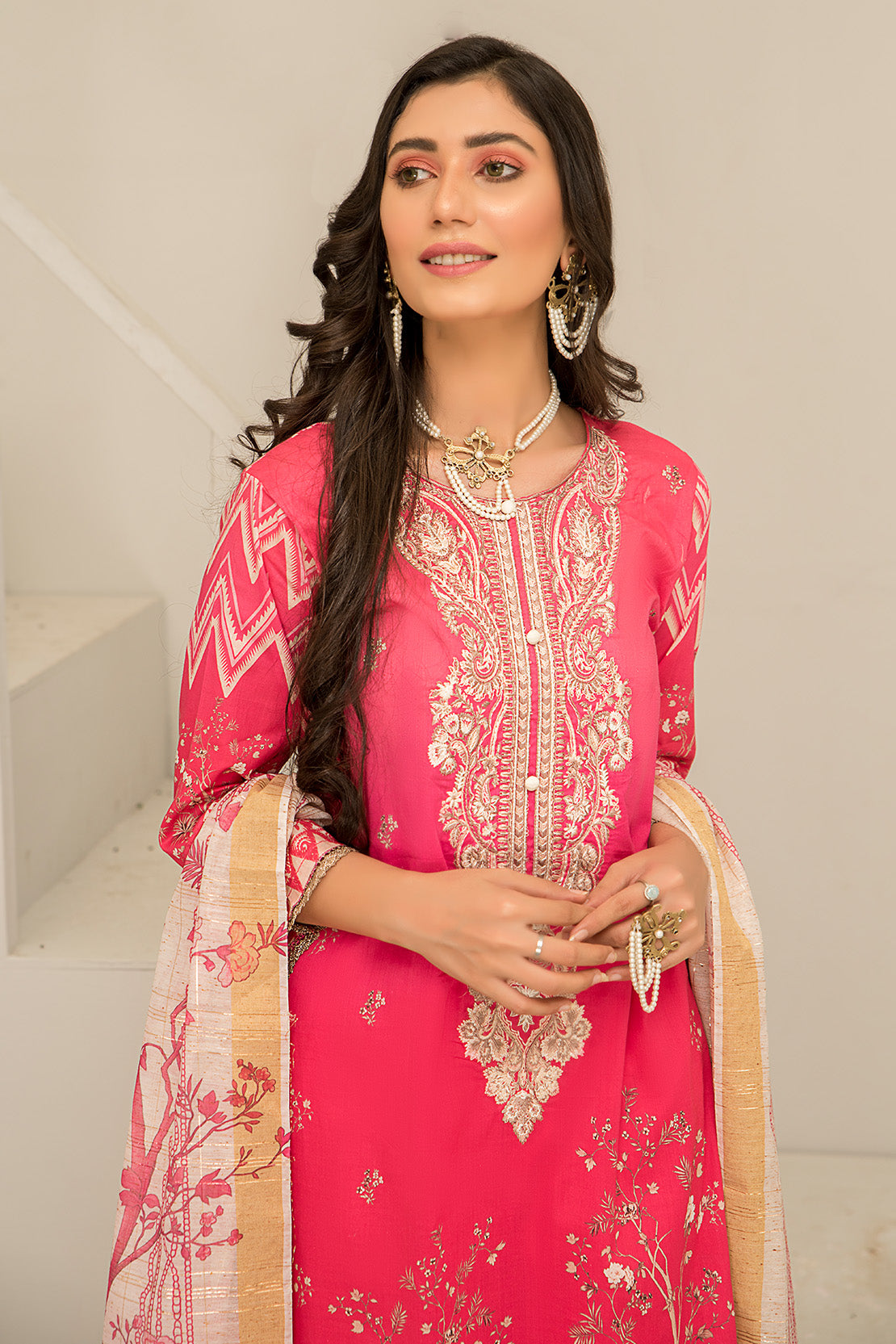 3 Piece – Embroidered Lawn – 6832