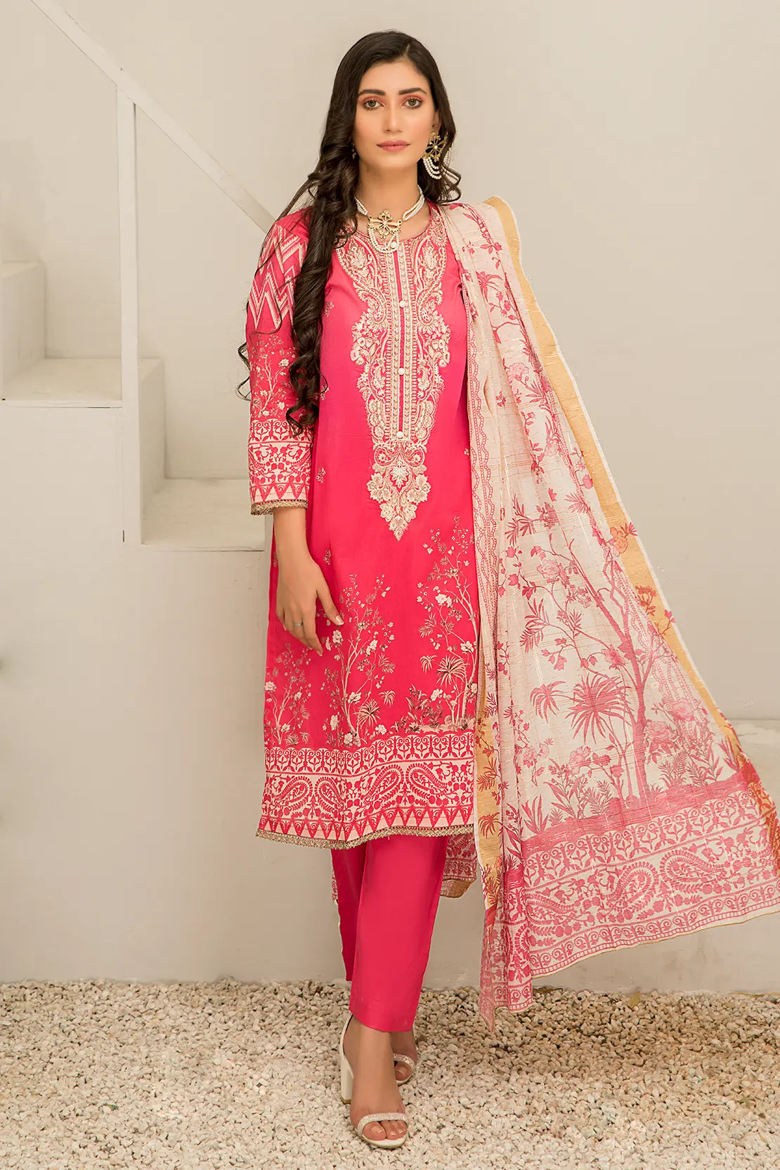 3 Piece – Embroidered Lawn – 6832