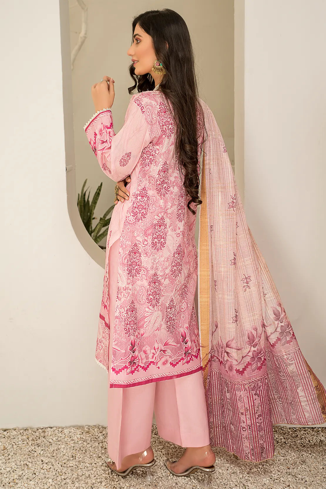 3 Piece – Embroidered Lawn – 6838