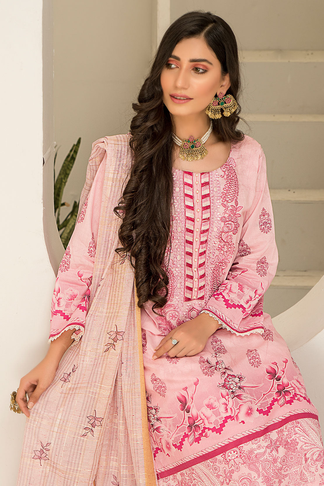 3 Piece – Embroidered Lawn – 6838