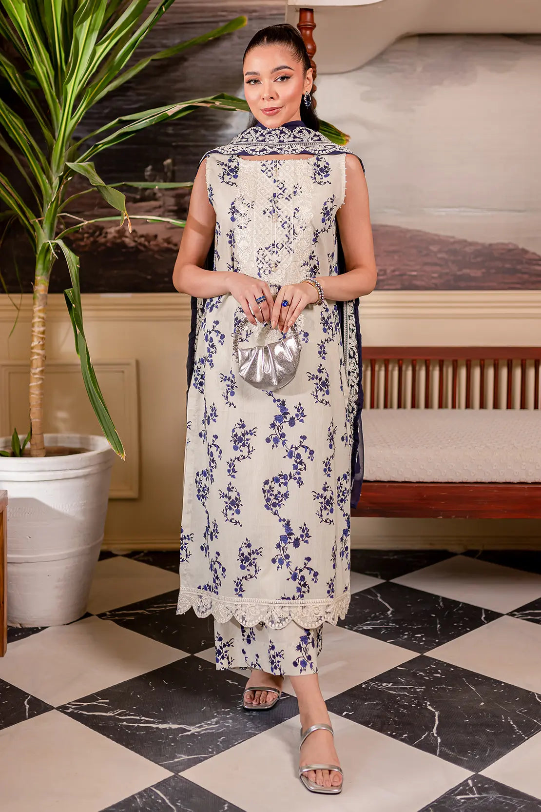 3 Piece - Luxury Embroidered Cambric - 8120