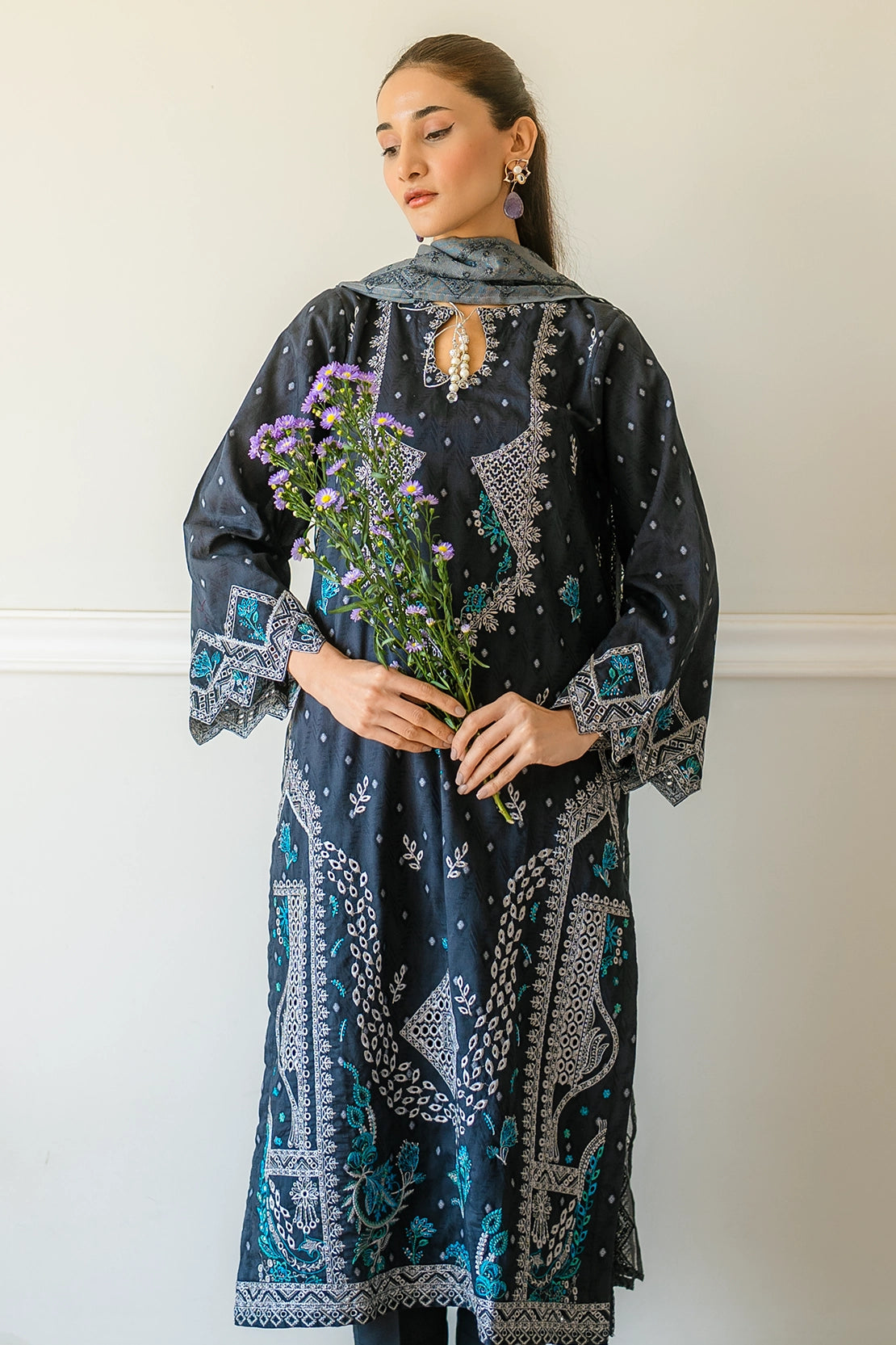 3 Piece - Premium Embroidered Jacquard Lawn - 5550