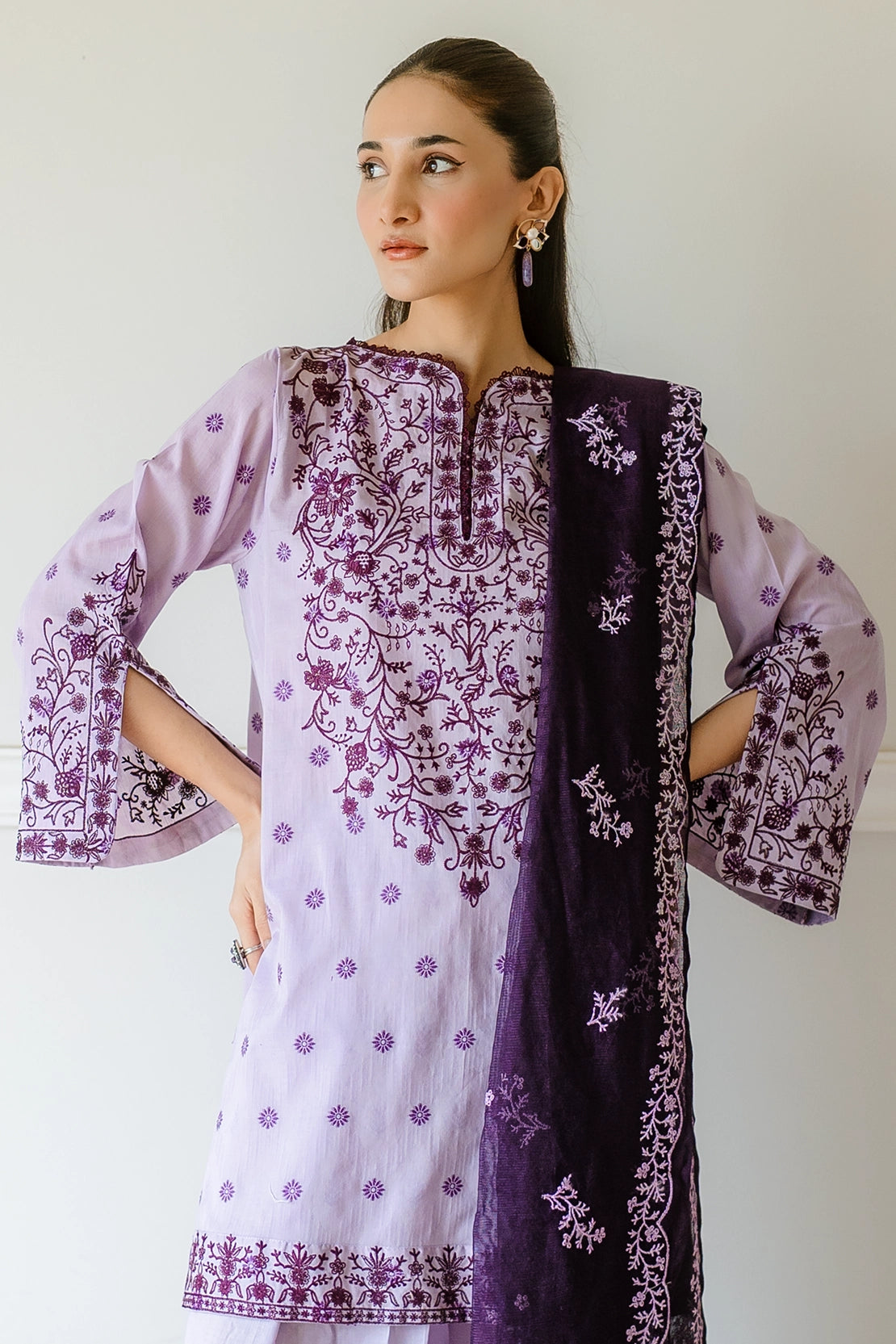 3 Piece - Premium Embroidered Jacquard Lawn - 5554