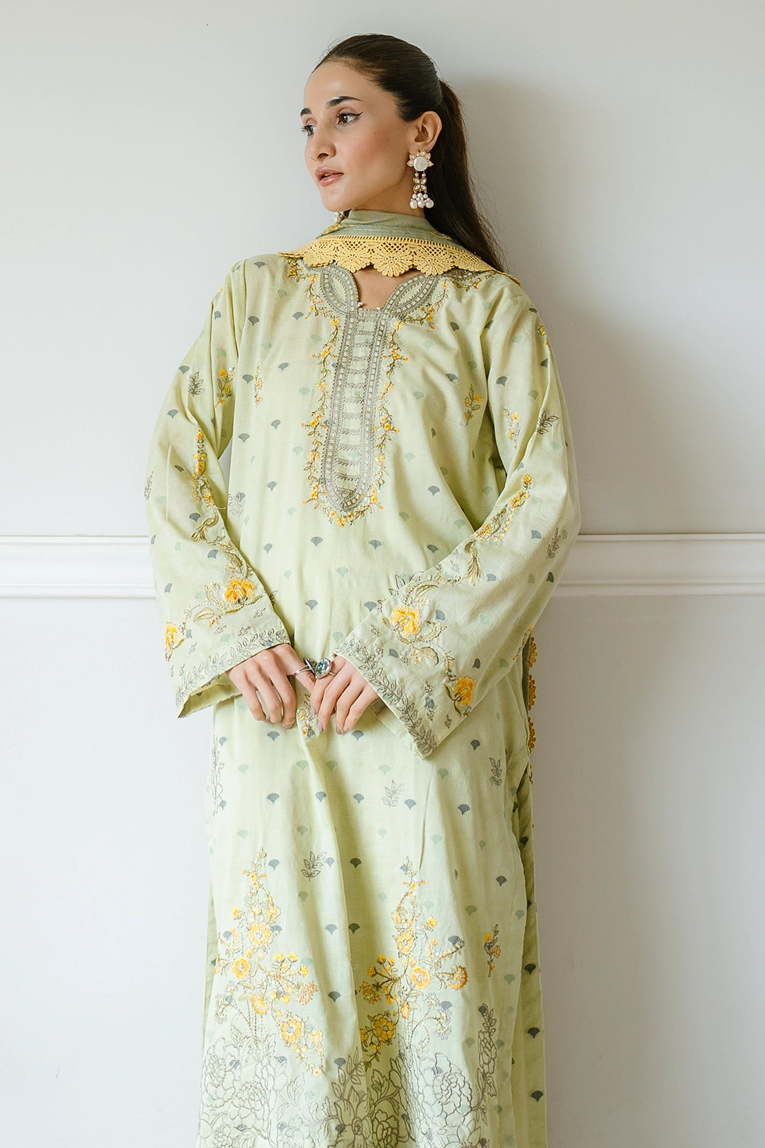 3 Piece - Premium Embroidered Jacquard Lawn - 5557