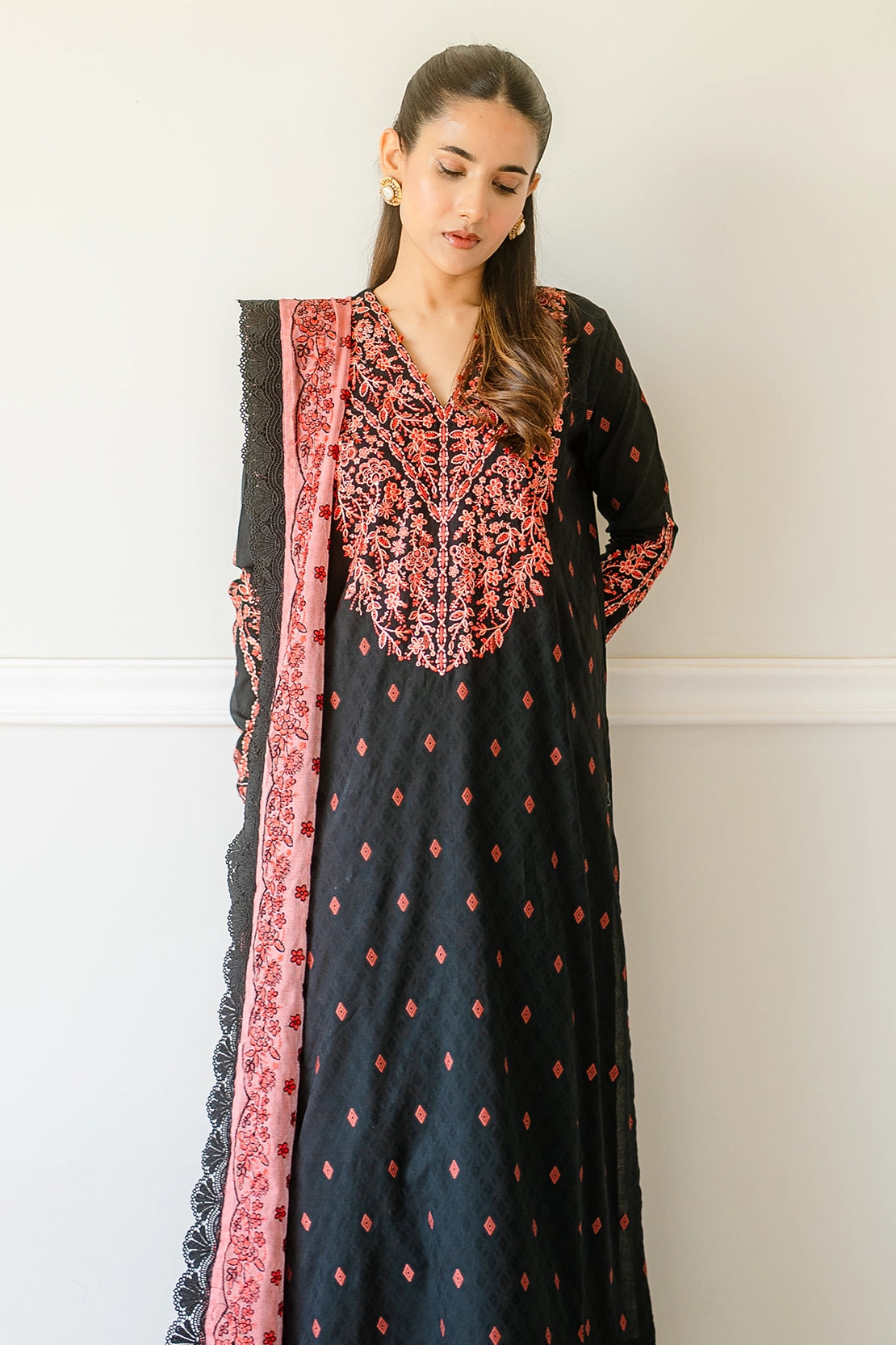 3 Piece - Premium Embroidered Jacquard Lawn - 5558