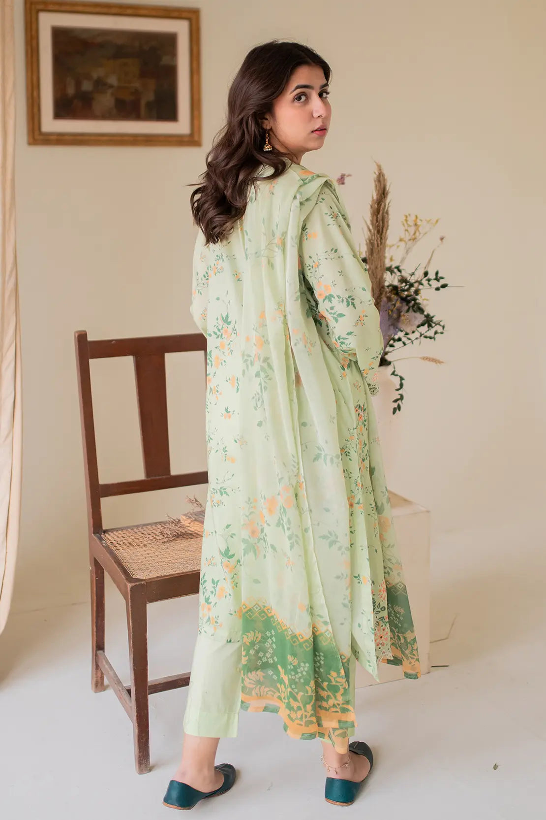 3 Piece - Embroidered Lawn - 8200