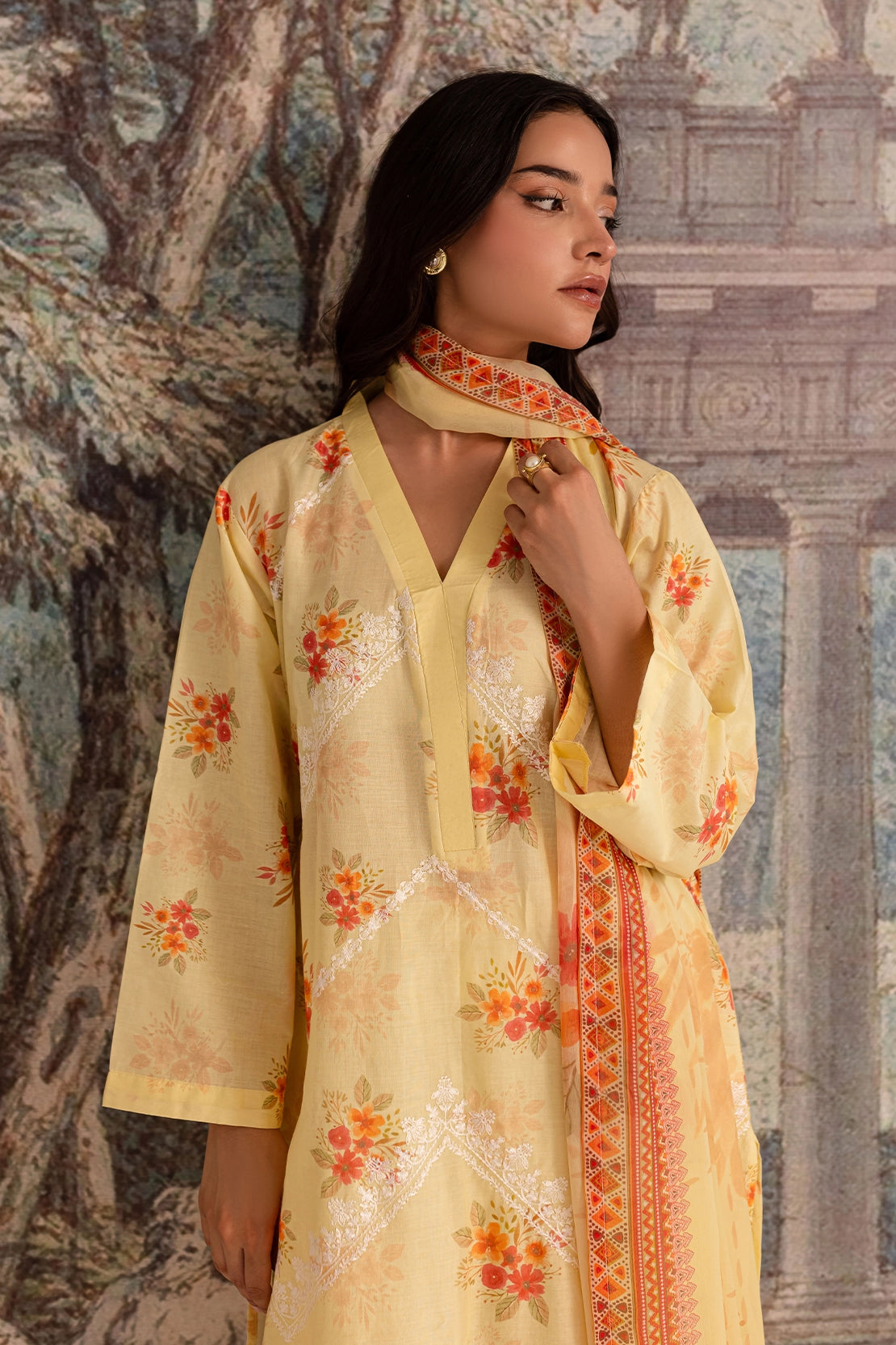 3 PIECE - PREMIUM EMBROIDERED LAWN - 9076