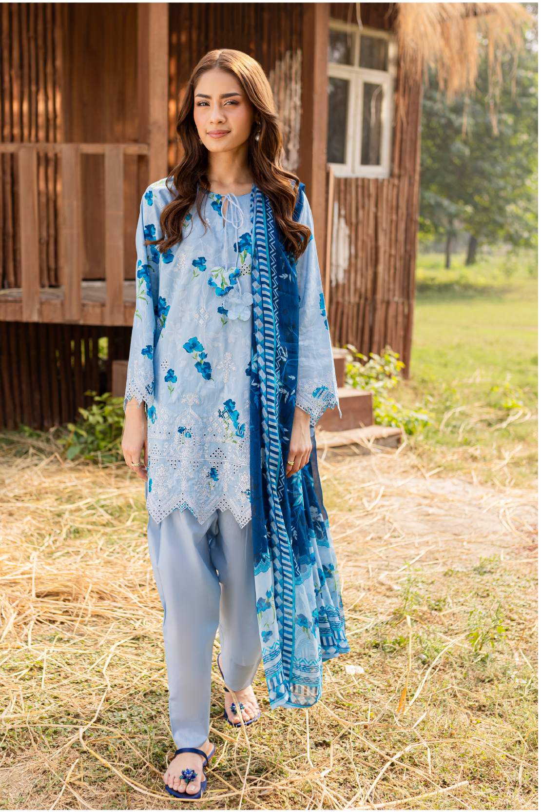 3 PIECE - PREMIUM EMBROIDERED LAWN - 9153