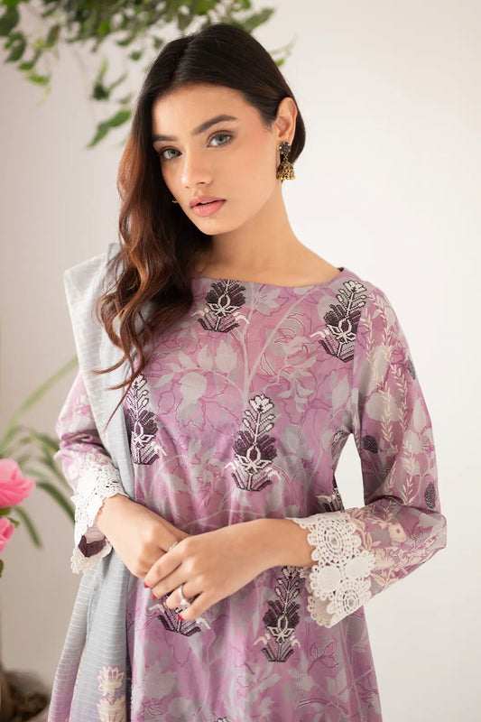 3 Piece - Embroidered Lawn - 8673