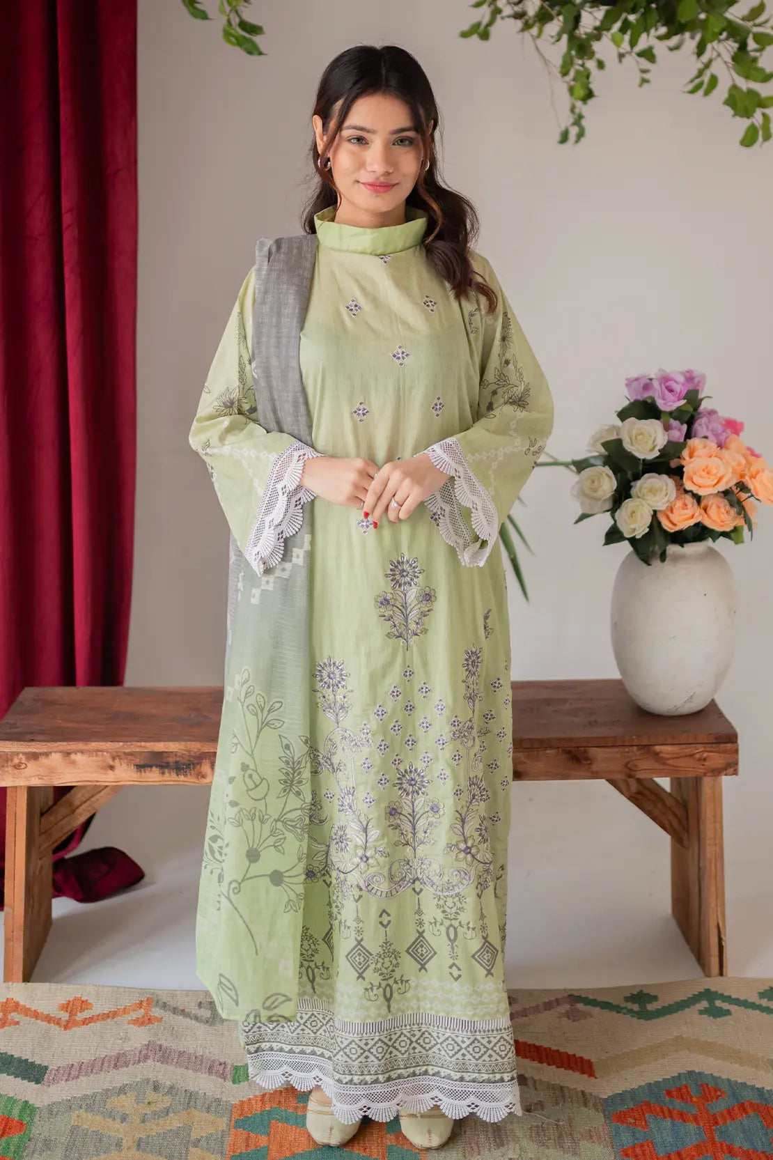 3 Piece - Embroidered Lawn - 8675