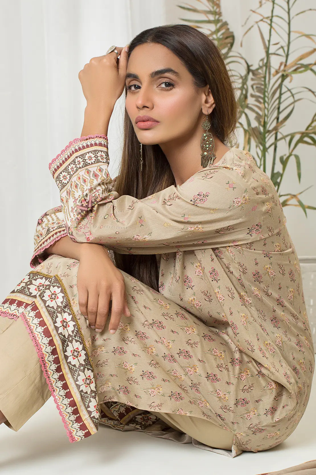 3Piece – Basic luxury lawn 7455 – Chiffon Dupatta