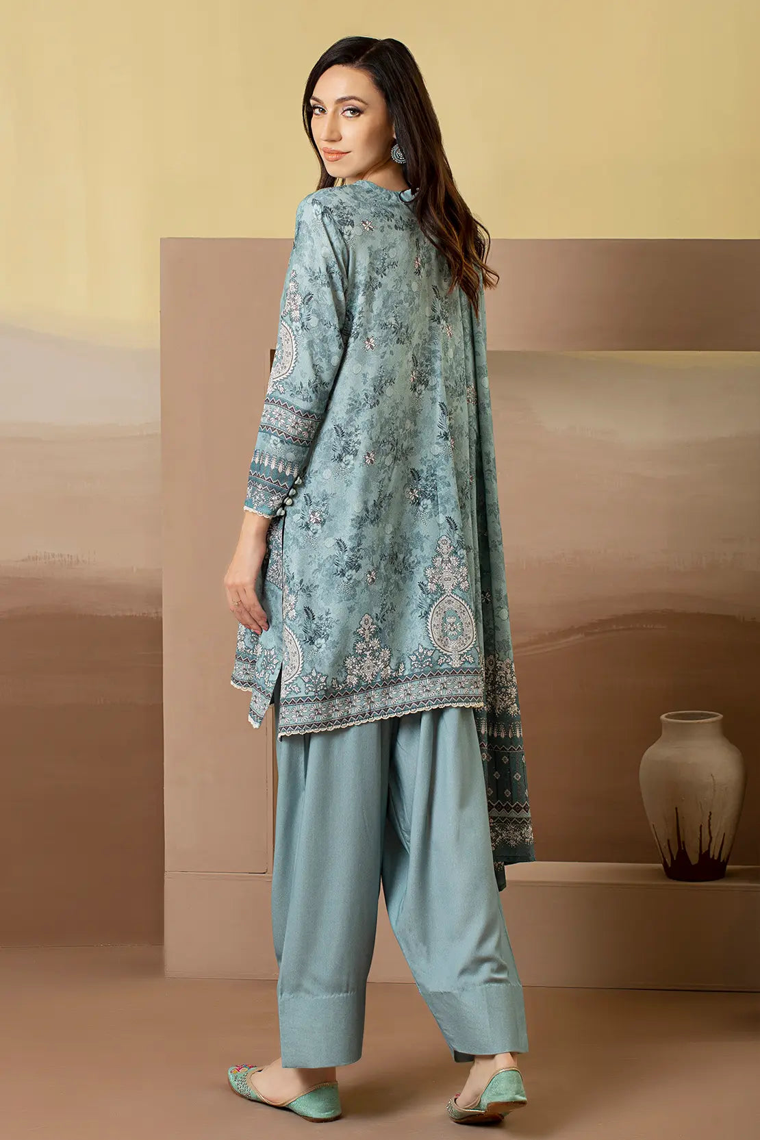 3 Piece – Premium Embroidered Karandi – 8216