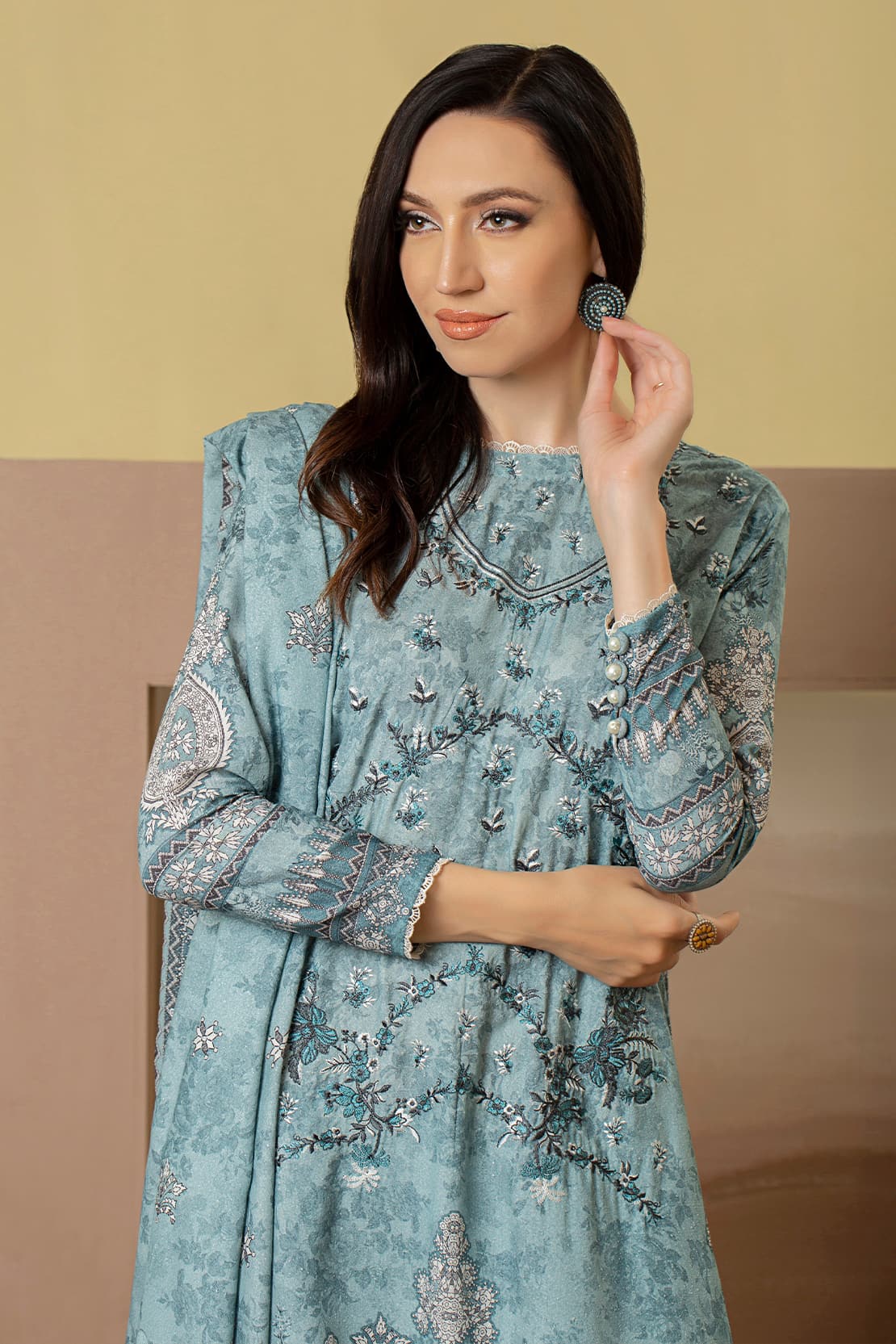 3 Piece – Premium Embroidered Karandi – 8216