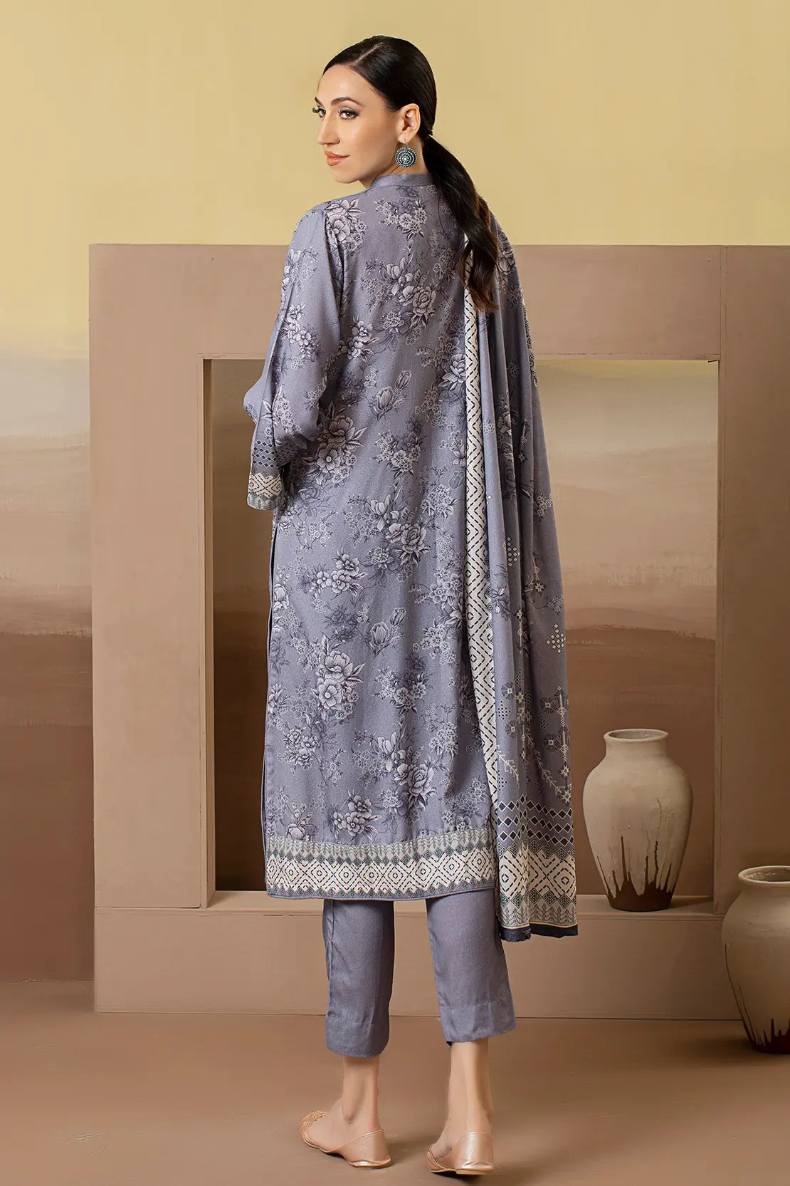 3 Piece – Premium Embroidered Karandi – 8218