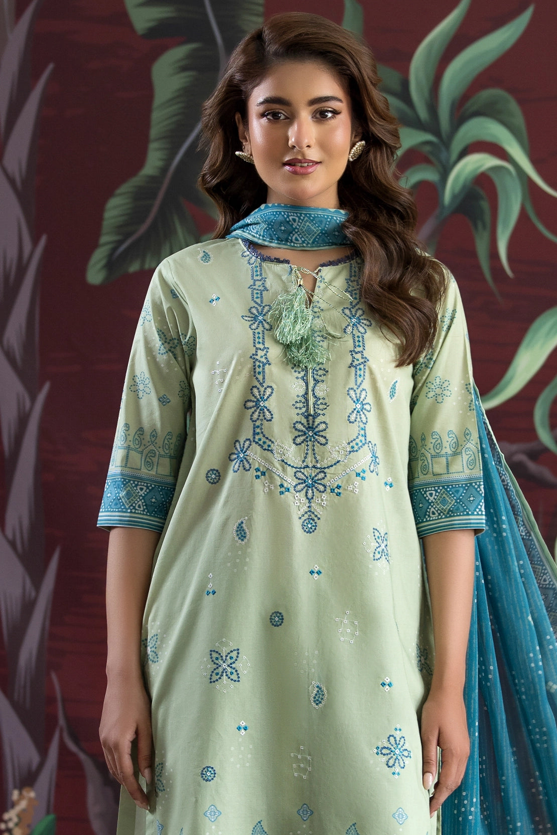3 Piece - Premium Embroidered Lawn - 534
