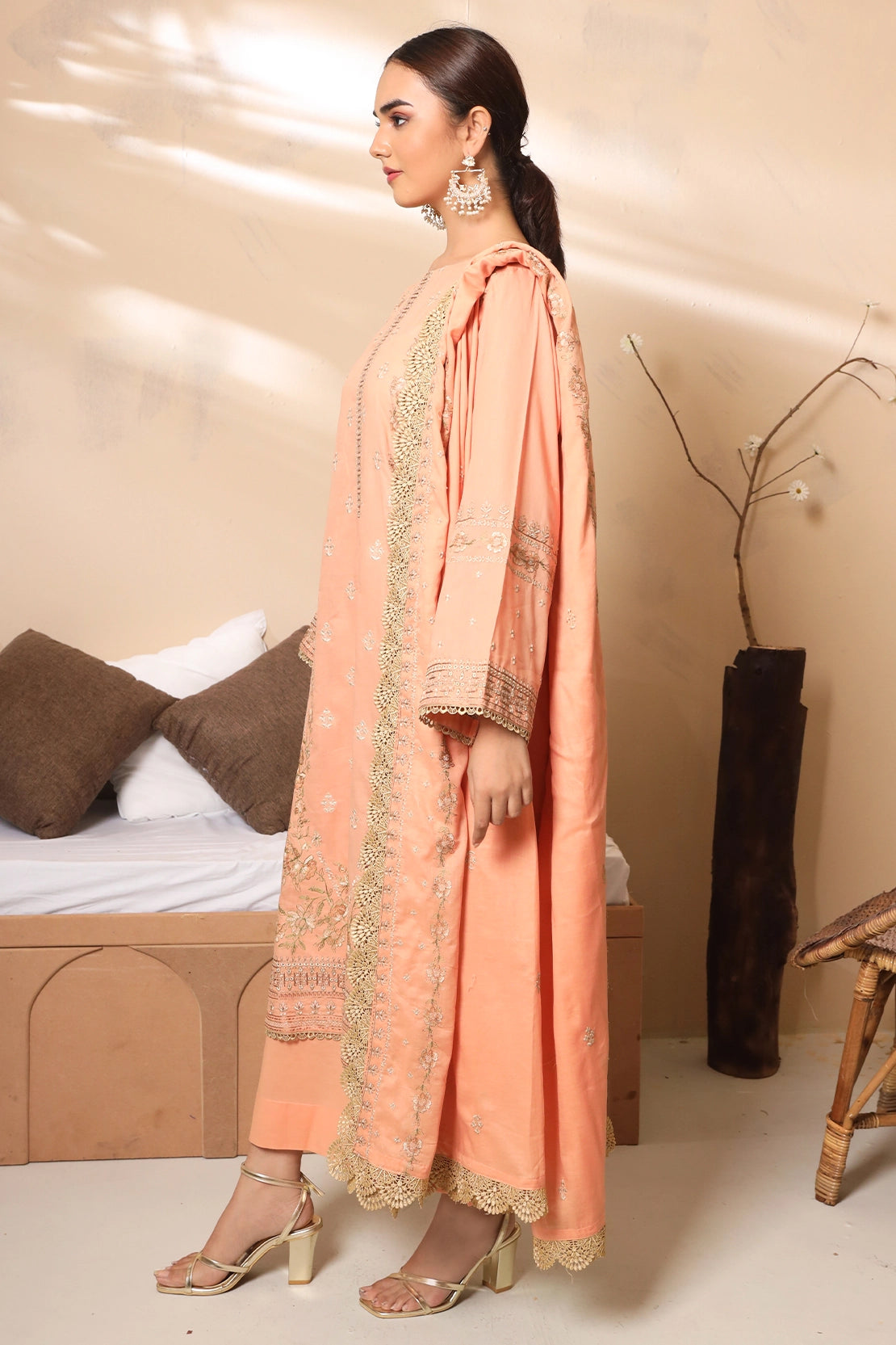 3 PIECE - PREMIUM EMBROIDERED LAWN - 7773