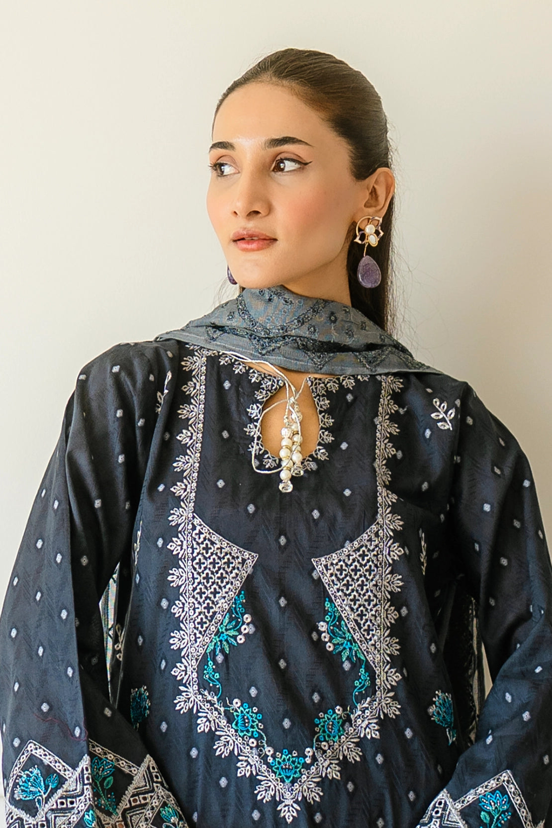 3 Piece - Premium Embroidered Jacquard Lawn - 5550