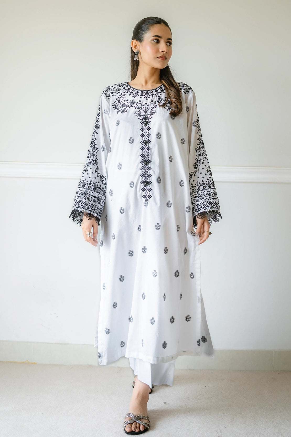 3 Piece - Premium Embroidered Jacquard Lawn - 5553