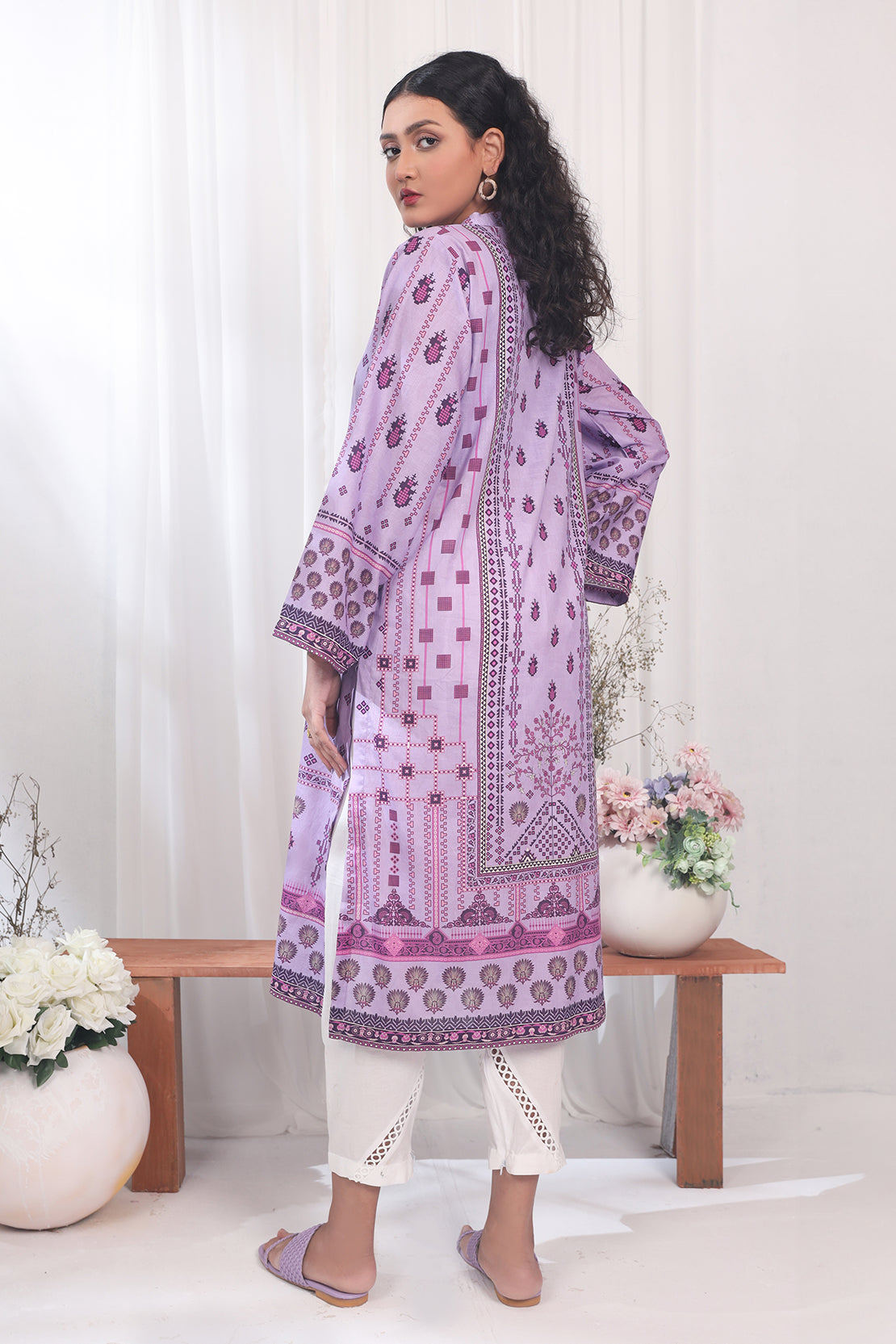 1 Piece - Digitally Printed Lawn - 8753
