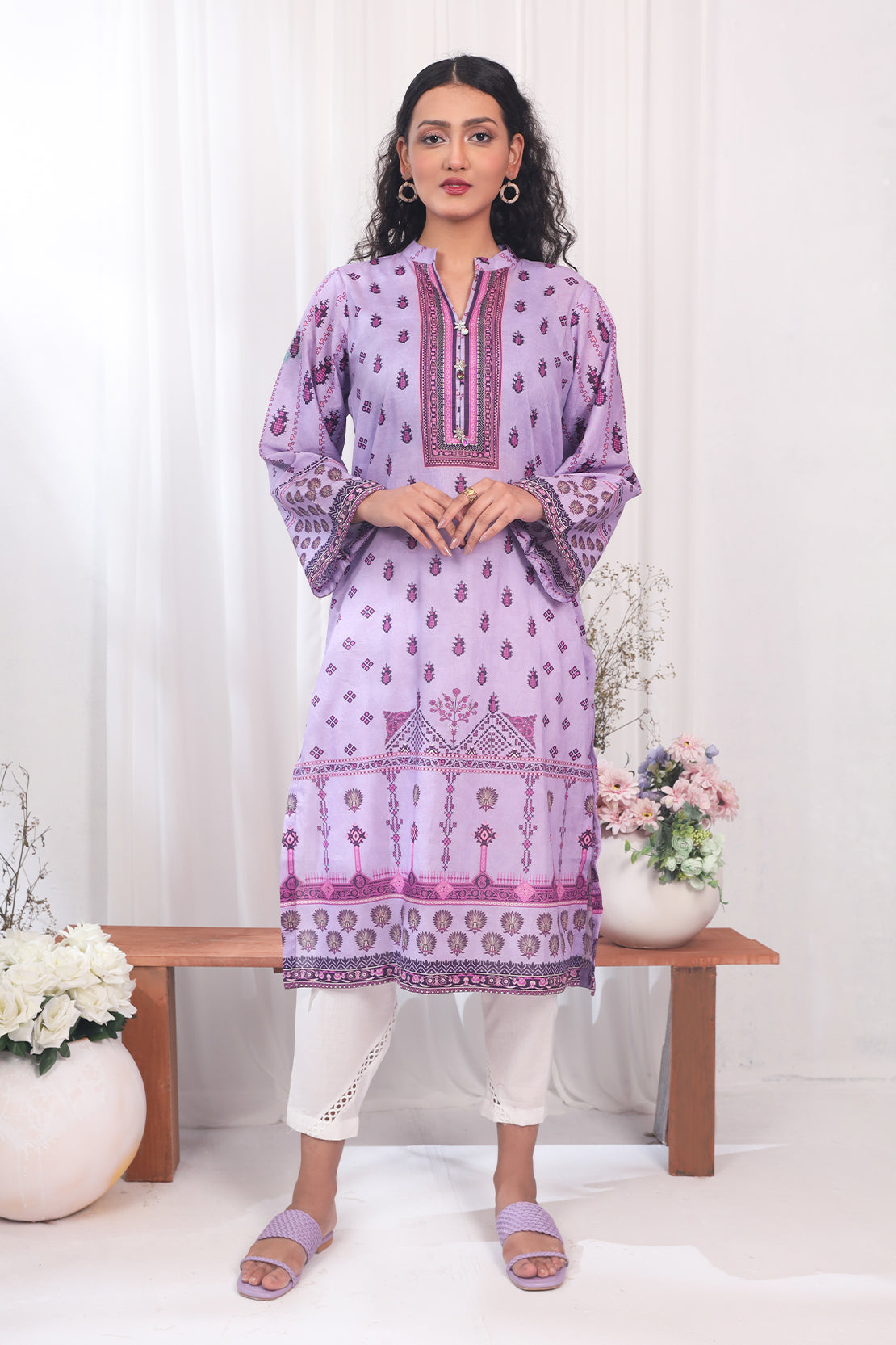 1 Piece - Digitally Printed Lawn - 8753
