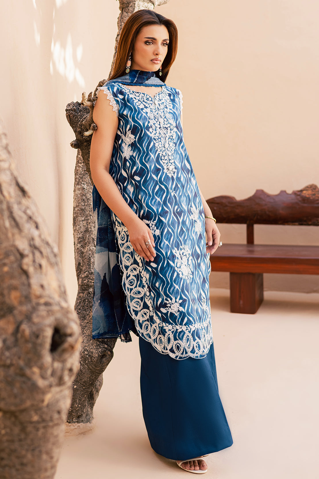 3 Piece - Premium Embroidered Lawn - 3734