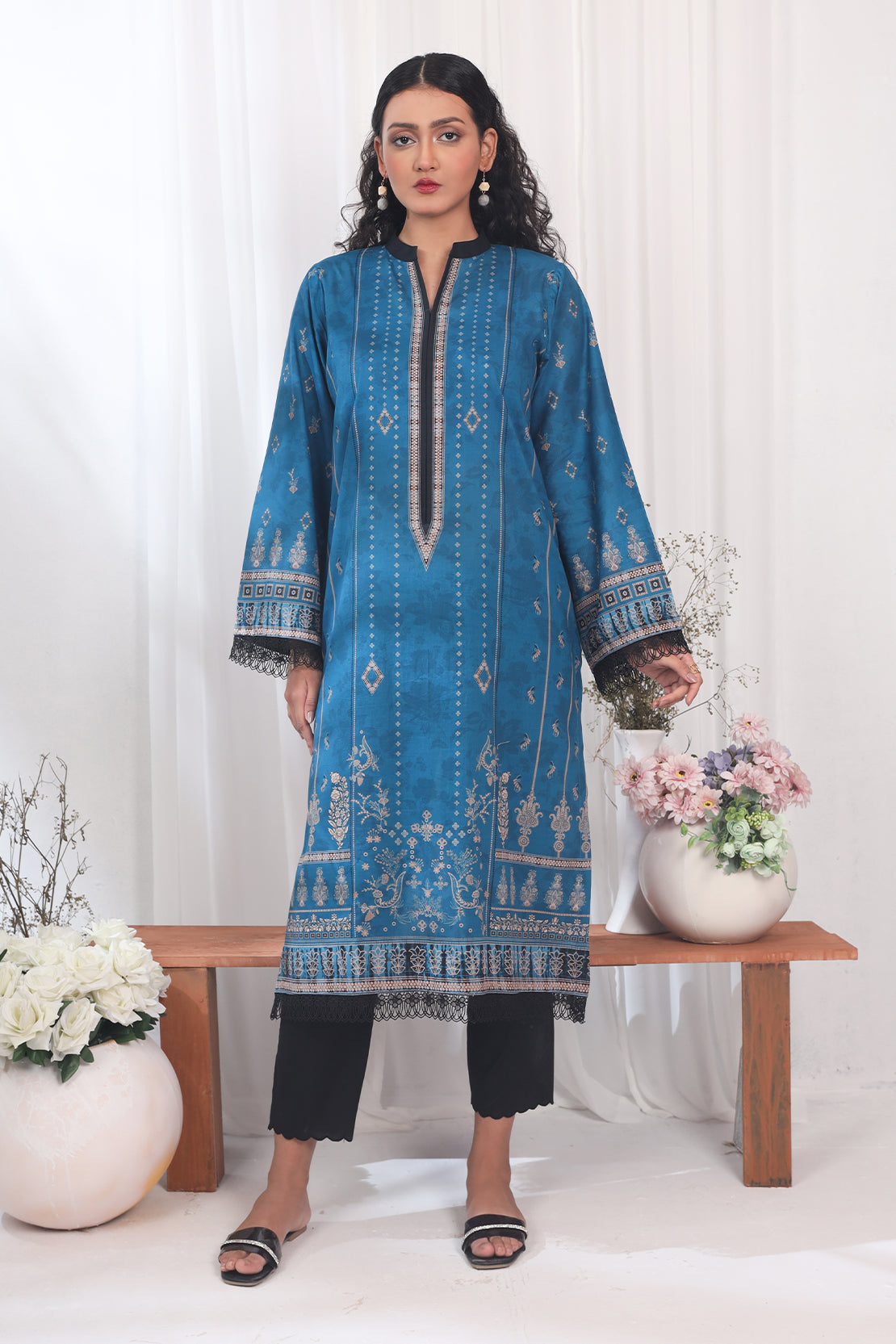 1 Piece - Digitally Printed Lawn - 8755