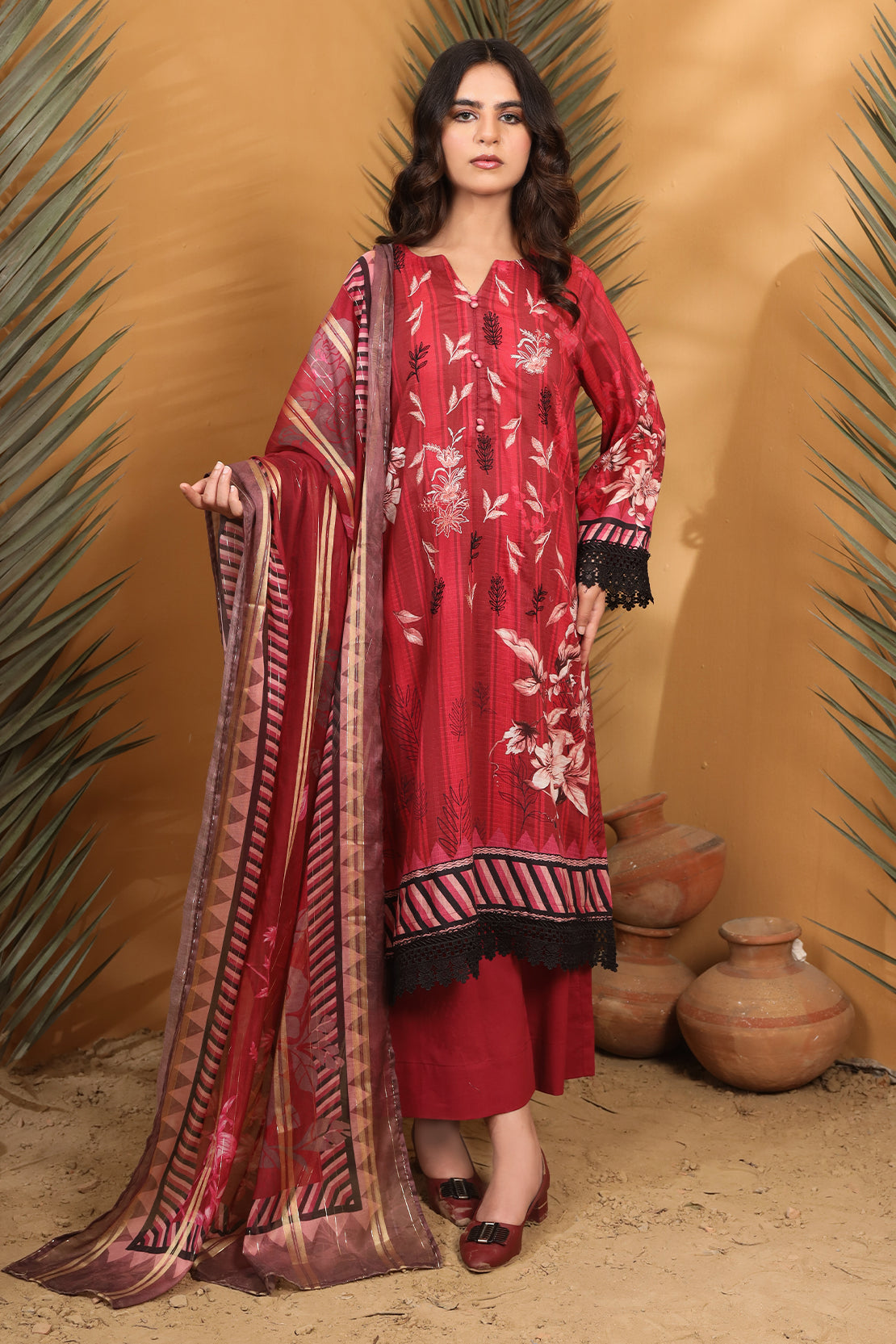 3 Piece - Embroidered Lawn - 8885