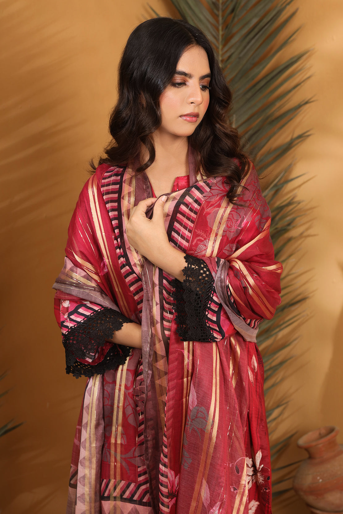 3 Piece - Embroidered Lawn - 8885