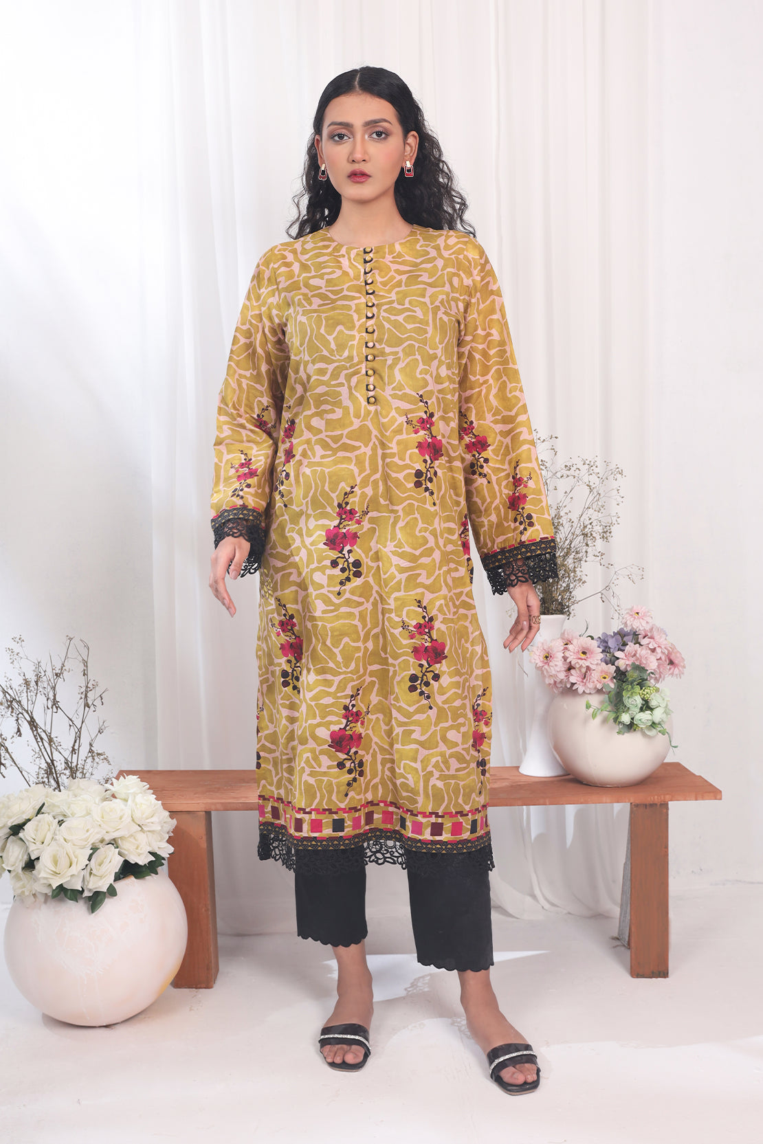 1 Piece - Digitally Printed Lawn - 8758