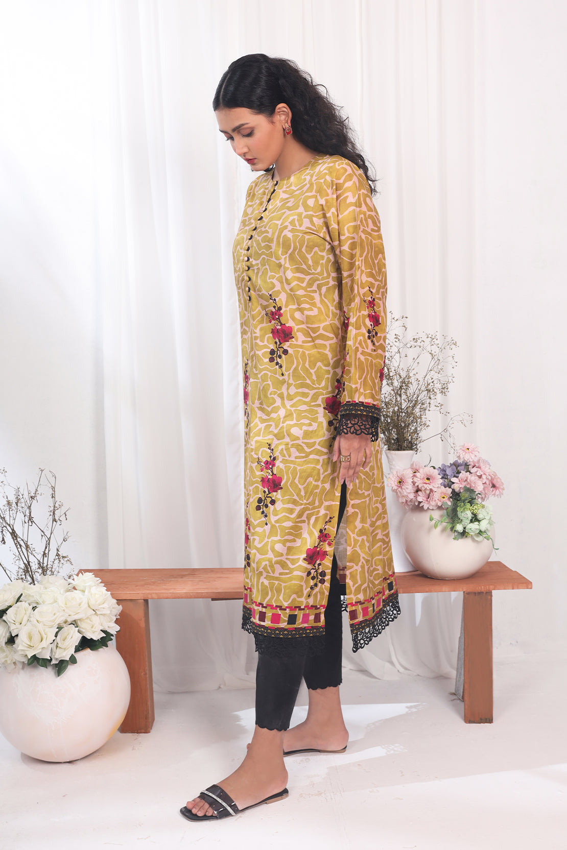 1 Piece - Digitally Printed Lawn - 8758