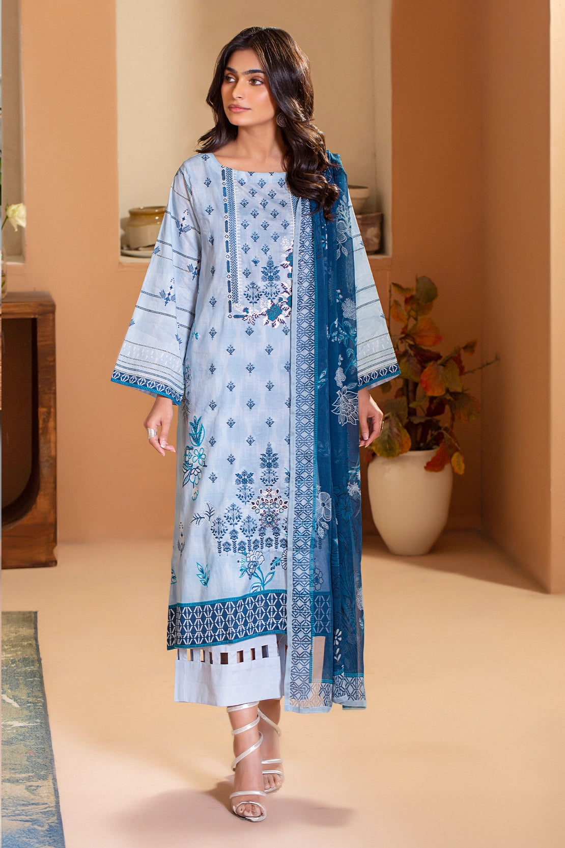 3 PIECE - PREMIUM EMBROIDERED LAWN - 9150